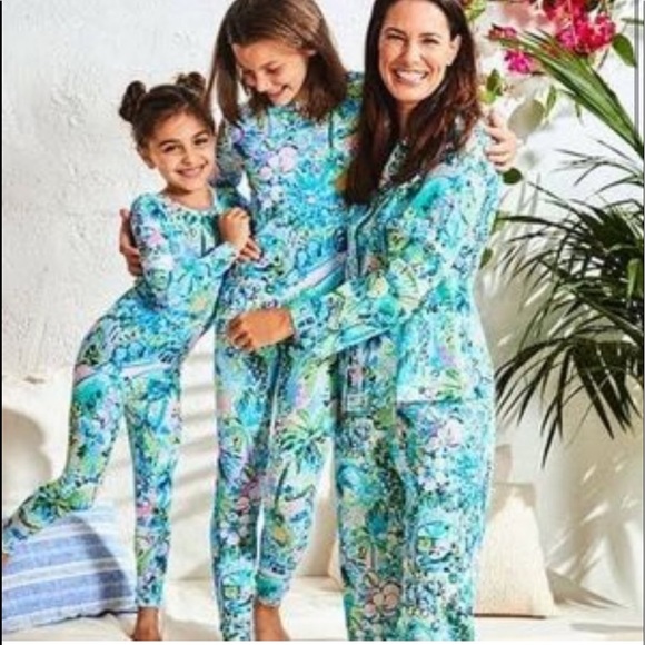 Lilly Pulitzer XS PJ’S PAJAMA SET - Picture 12 of 12